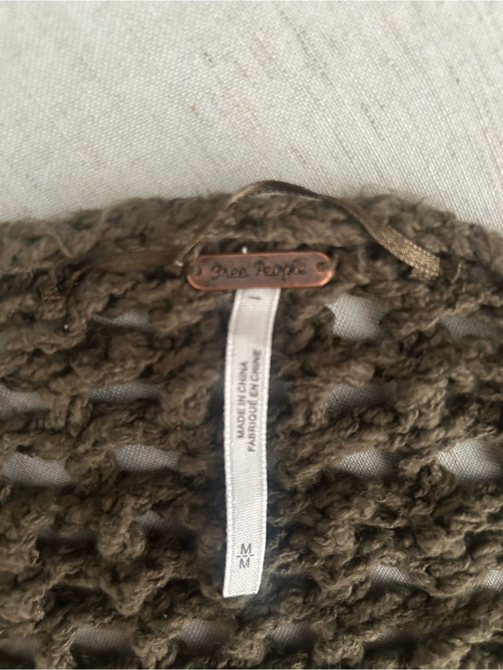Free People Open-Weave Olive Crochet Shrug, Med, Very Good Used Condition - Picture 7 of 8